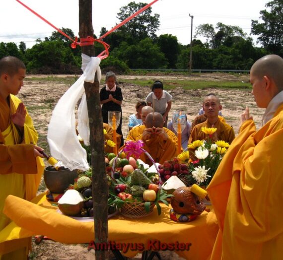 Kurze Geschichte der Gründung des Buddhistischen Klausurzentrums Amitayus