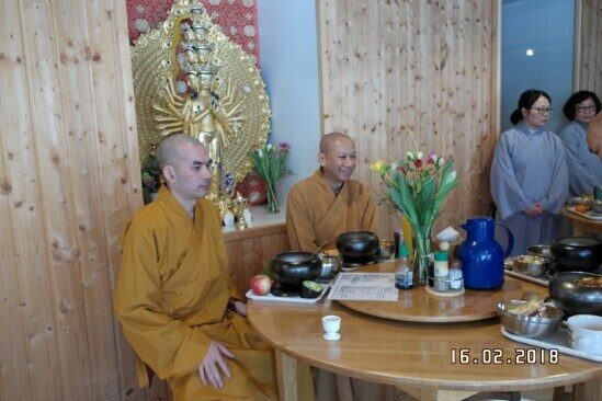 Đời Sống những Tu Sĩ Phật Giáo tại Mỹ Điền.